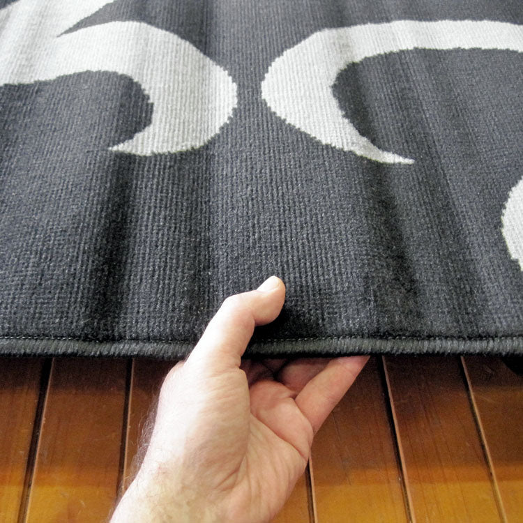 Medori  Ardor Black Rug