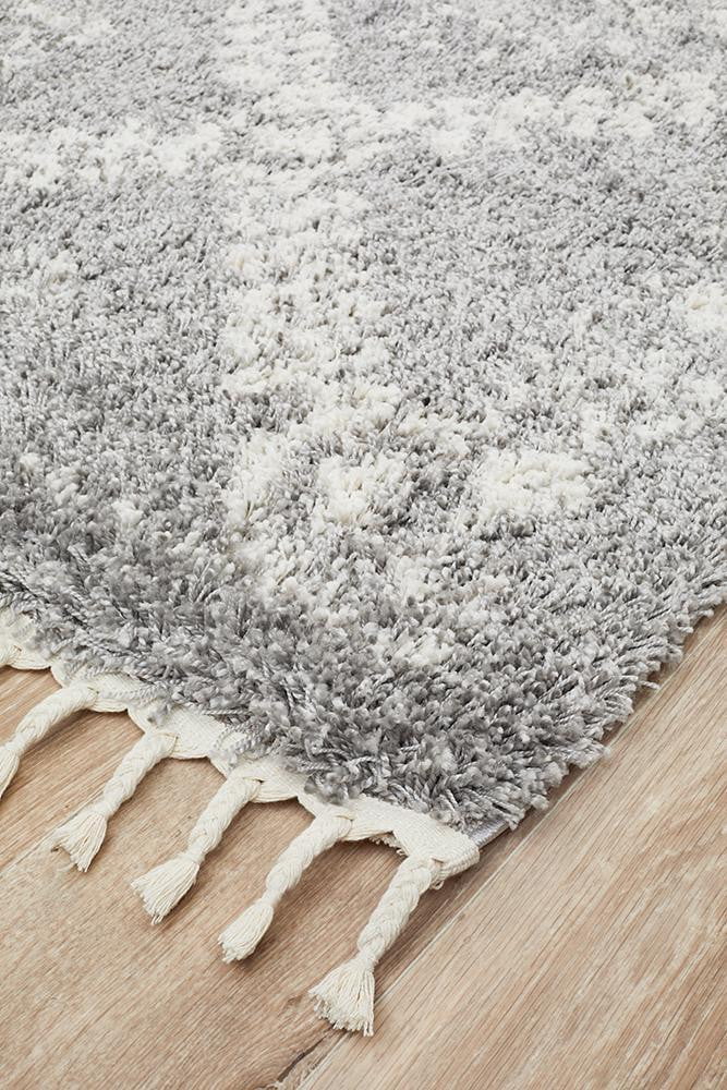 Bisque Silver Rug
