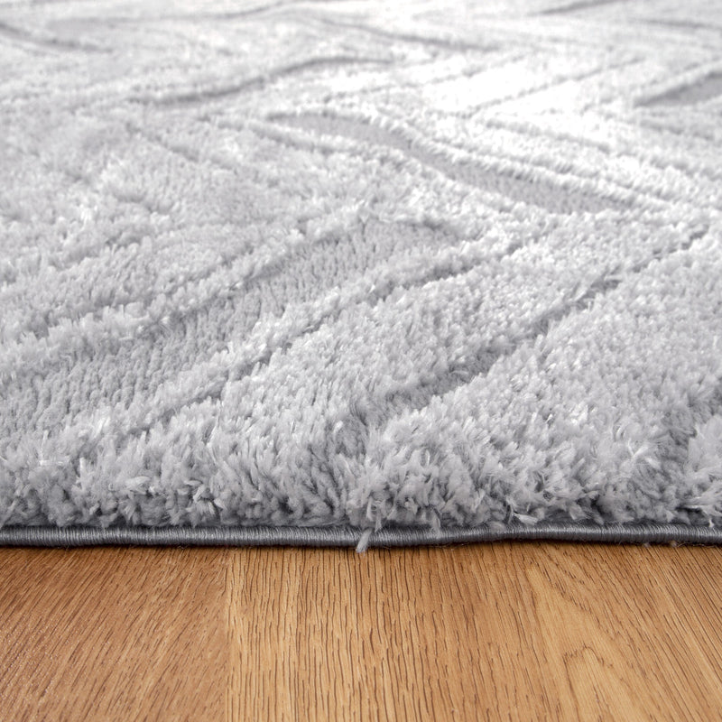 Touchy Chevron Silver Shag Rug