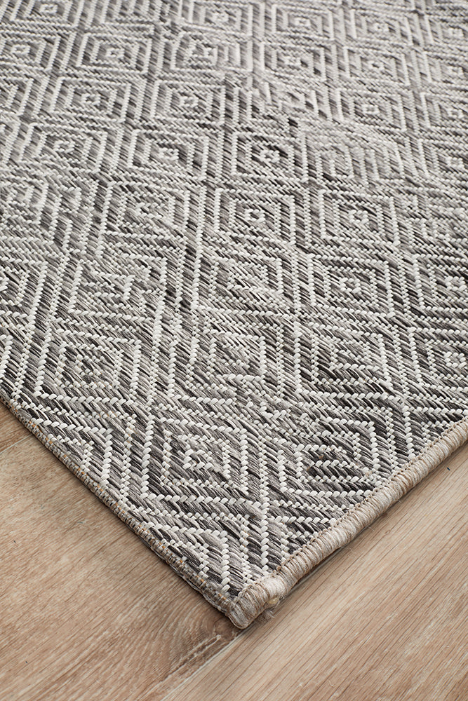 Courtyard Deck  Grey Runner Rug
