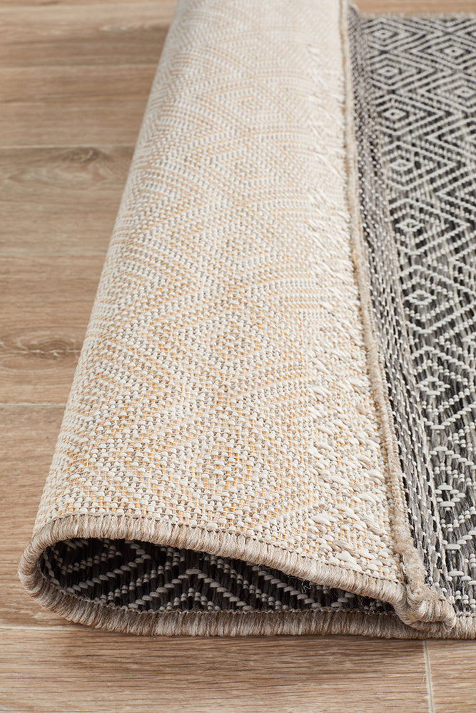 Courtyard Deck  Grey Runner Rug