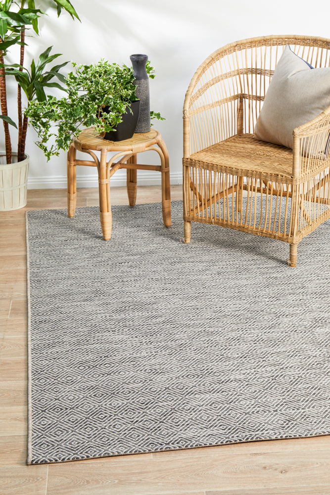 Courtyard Deck  Grey Rug