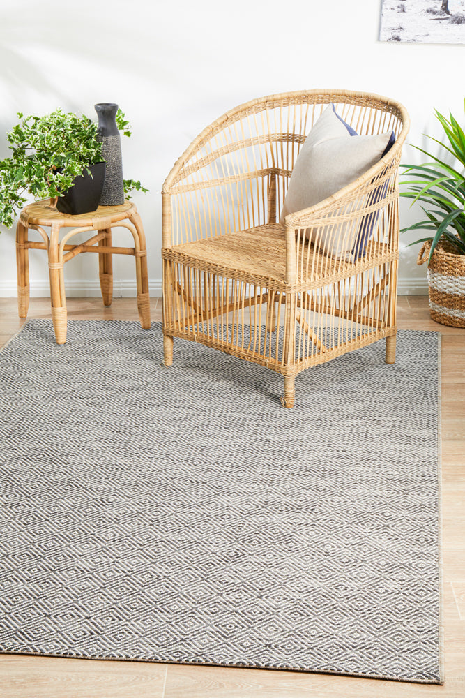 Courtyard Deck  Grey Rug