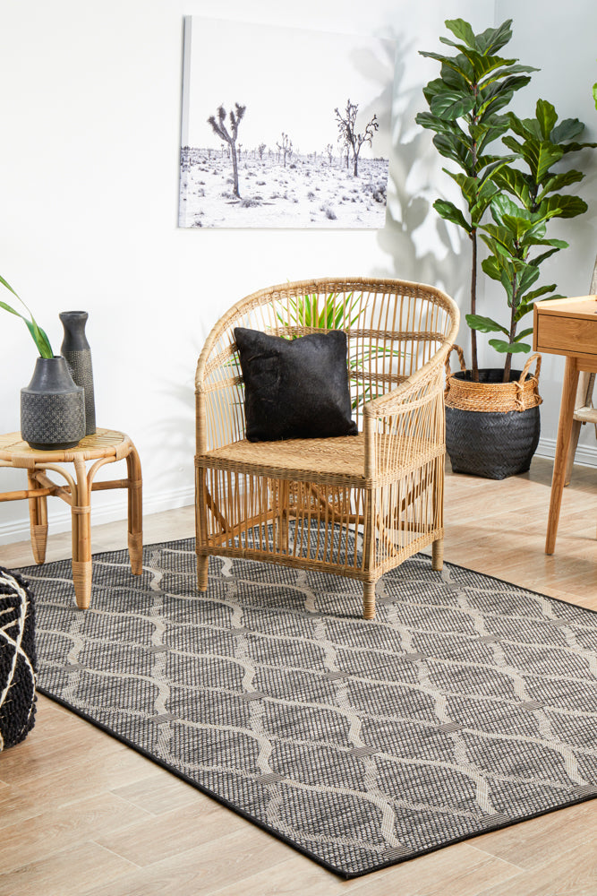 Courtyard Portico Black Rug