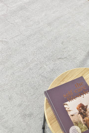 Relief Agate White Rug