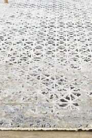 Venessa Swift Beige Trellis Rug