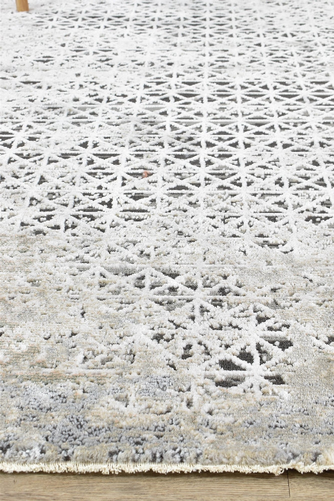 Venessa Swift Beige Trellis Rug