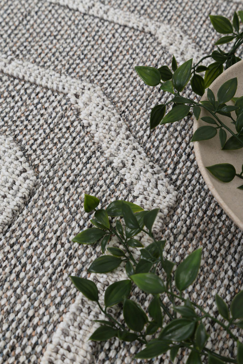 Lacuna SSri Grey Rug