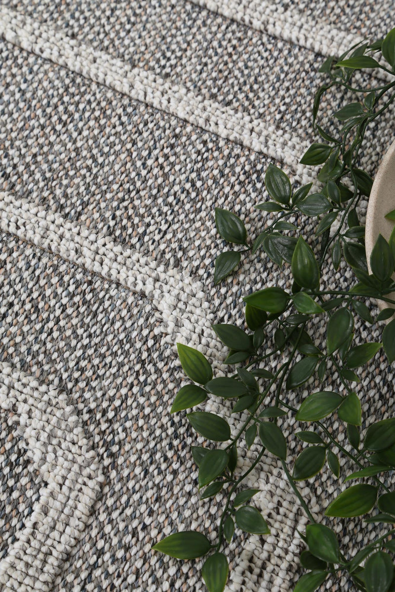 Lacuna Dove Geometric Grey Rug