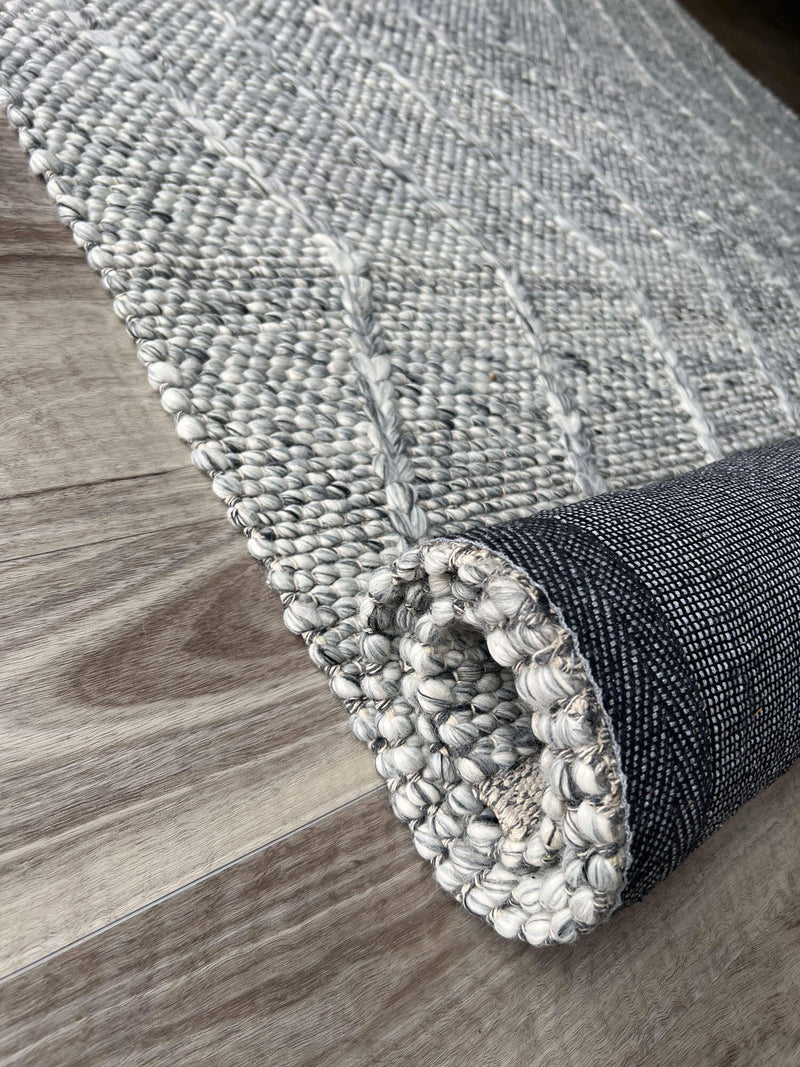 Zig Zag Spotted Grey Round Rug