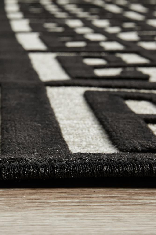 Edfu Maze Black & Gold Rug